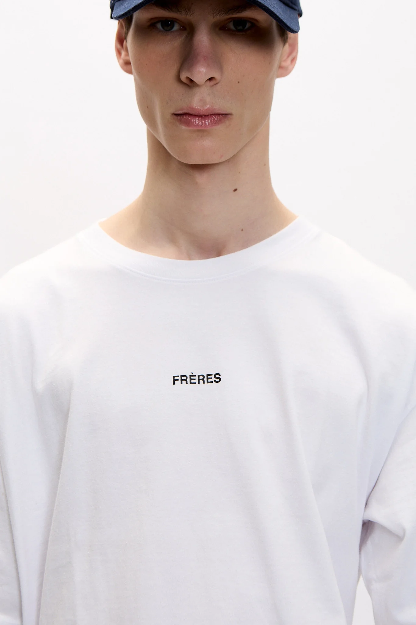 Remera Oversize Logo - Blanco - Image 2