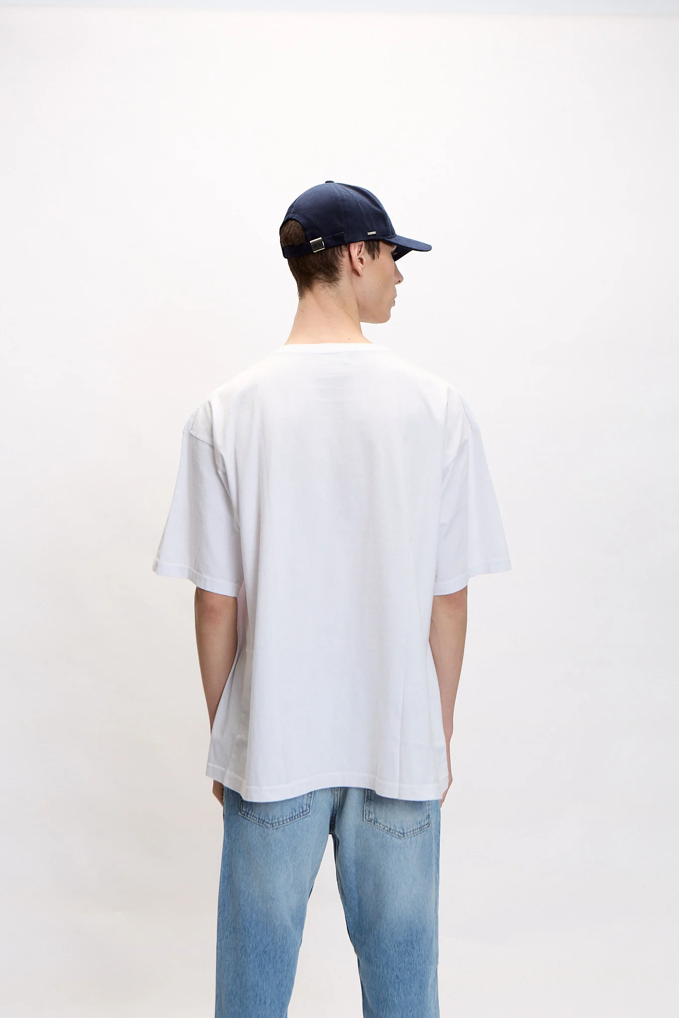 Remera Oversize Logo - Blanco - Image 4