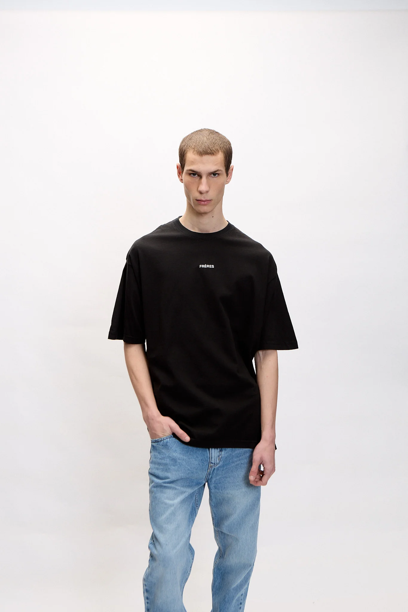 Remera Oversize Logo - Negro - Image 4