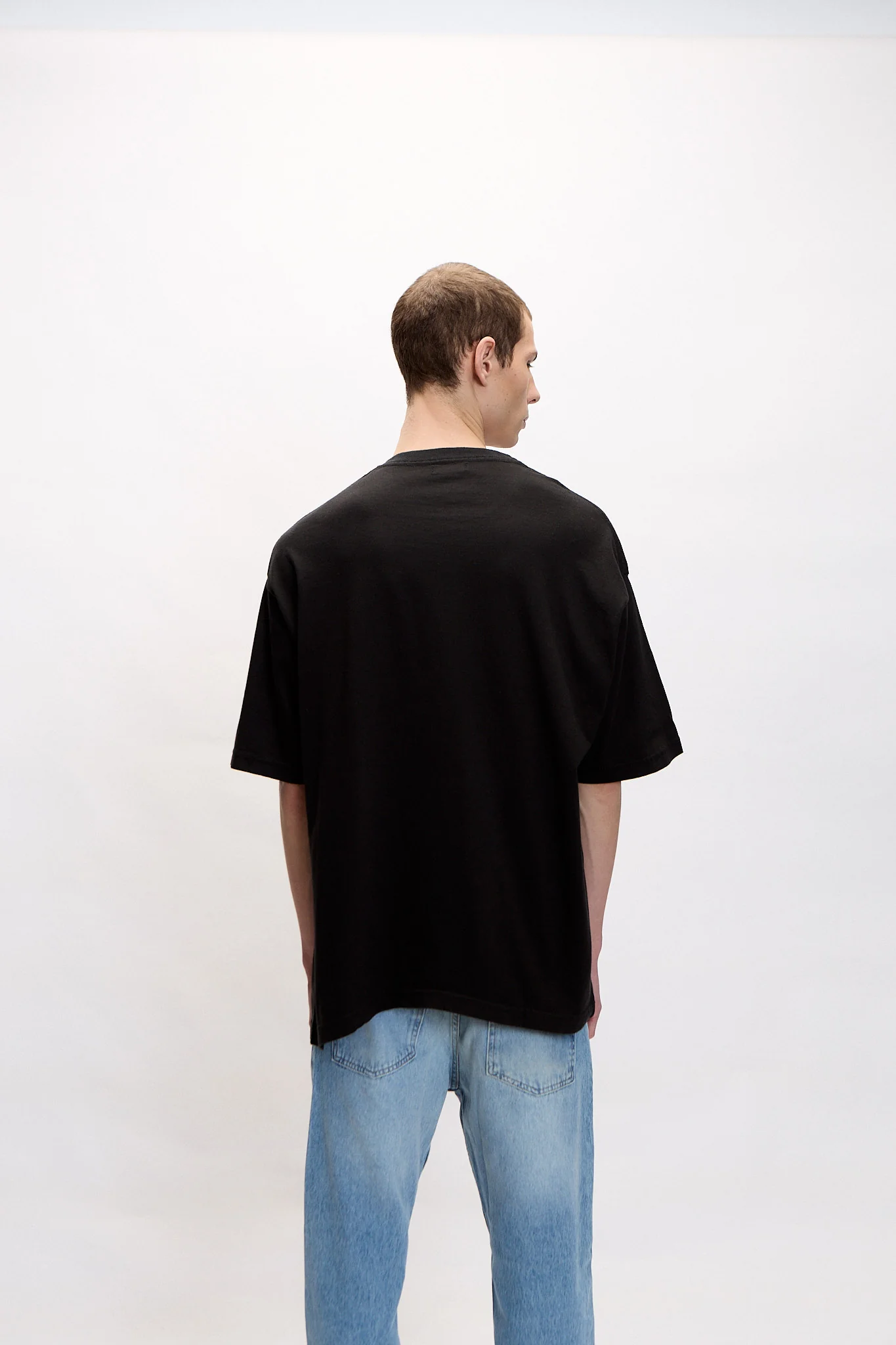 Remera Oversize Logo - Negro - Image 5