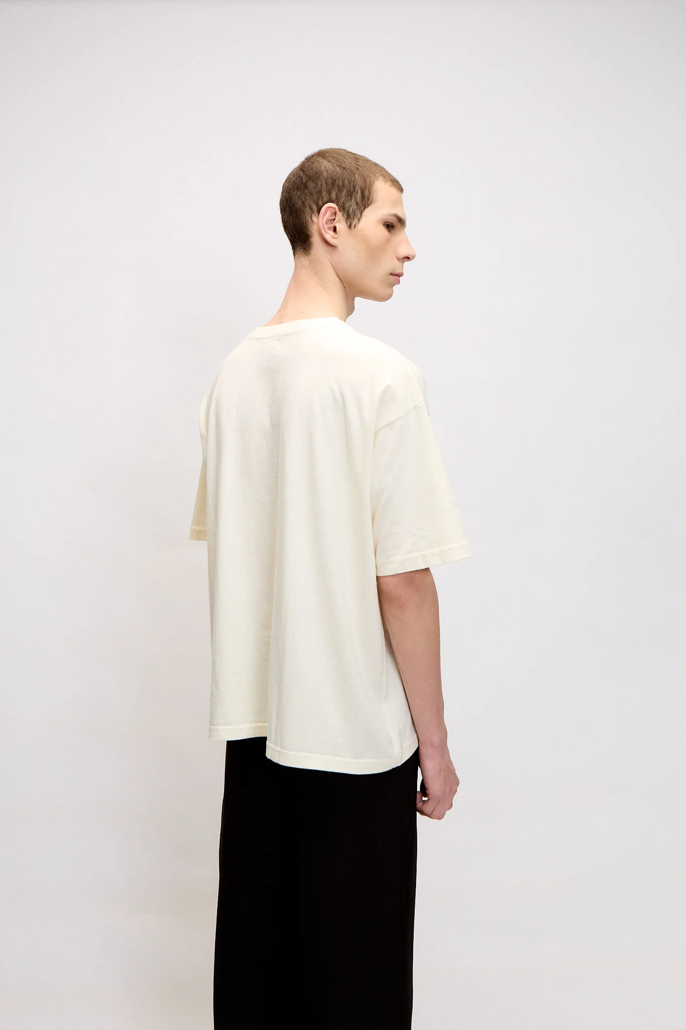 Remera Oversize Logo - Crema - Image 5