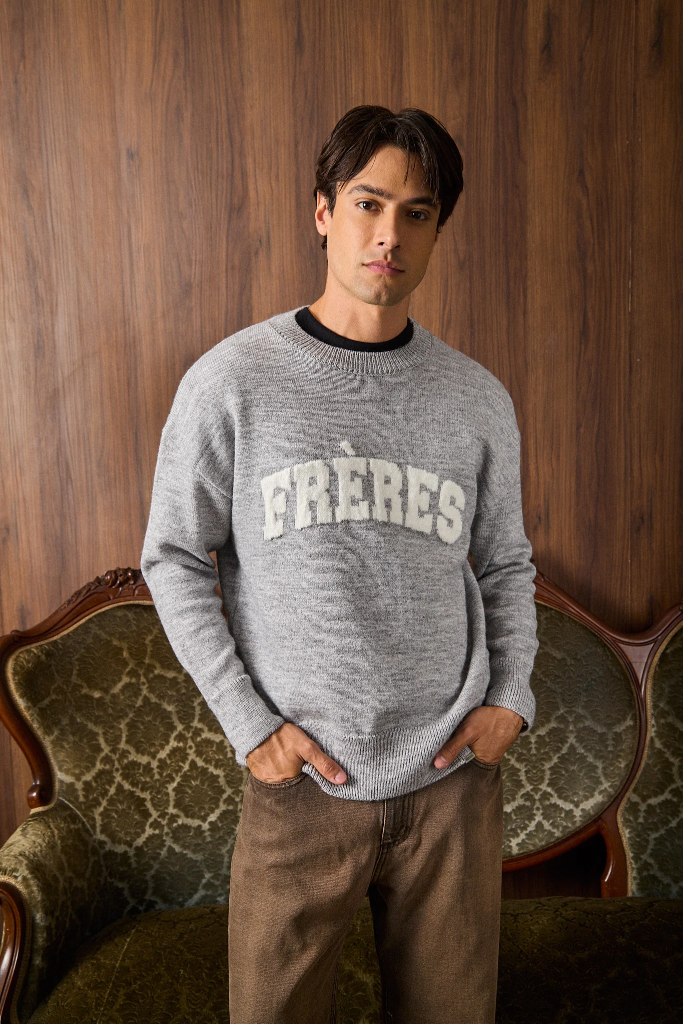 Sweater Universitario - Gris - Image 3