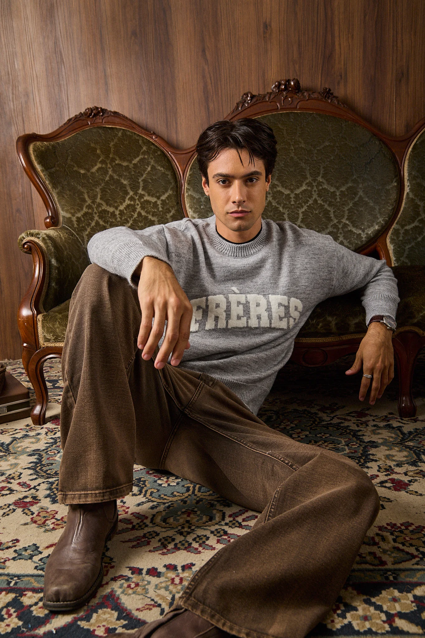Sweater Universitario - Gris - Image 5